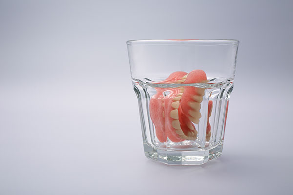 soaking your dentures